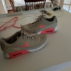 Nike air max slightly worn